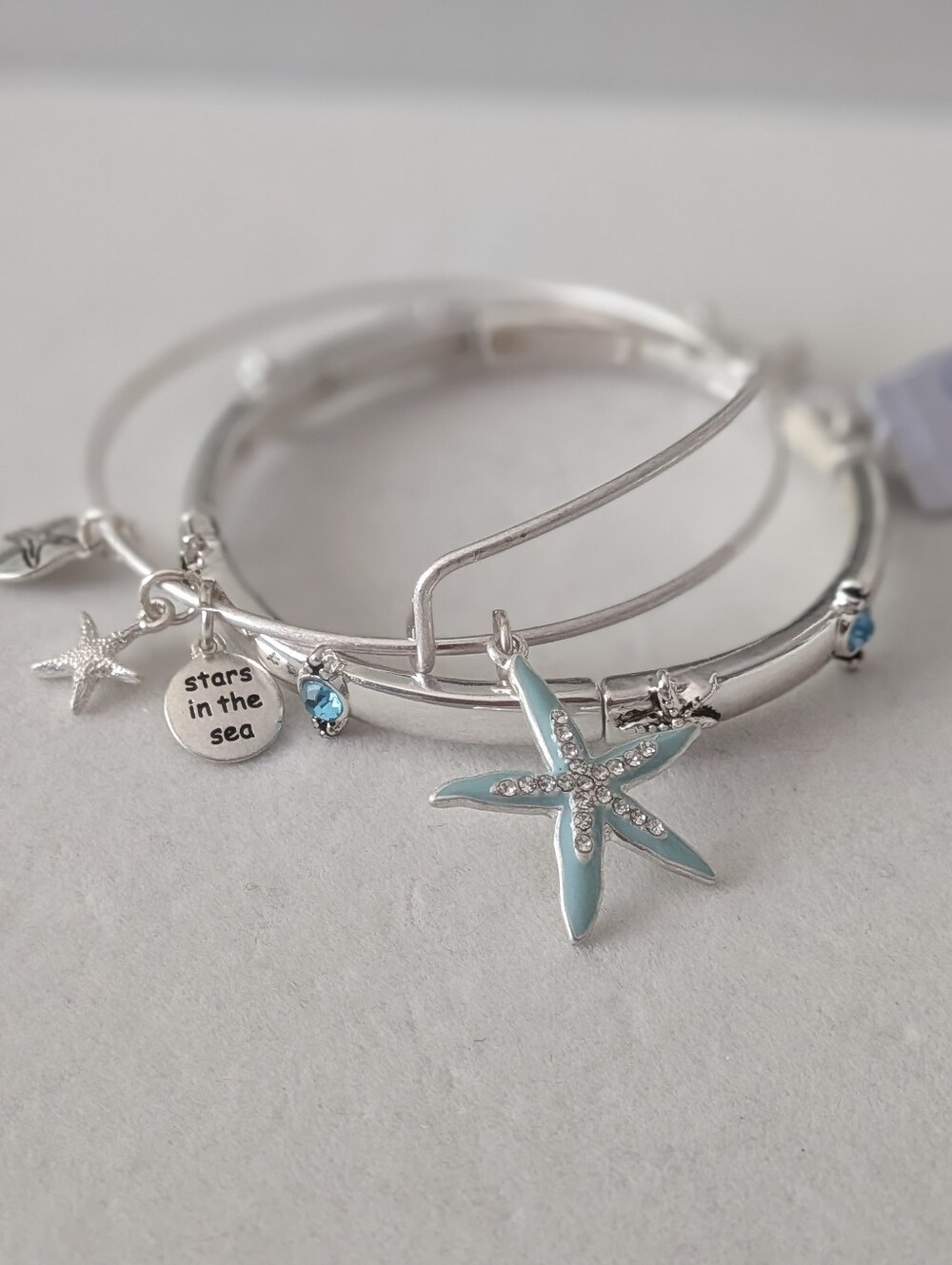 Periwinkle by Barlow NWT Starfish Beach Bracelet Set of 2 Silver Tone Coastal